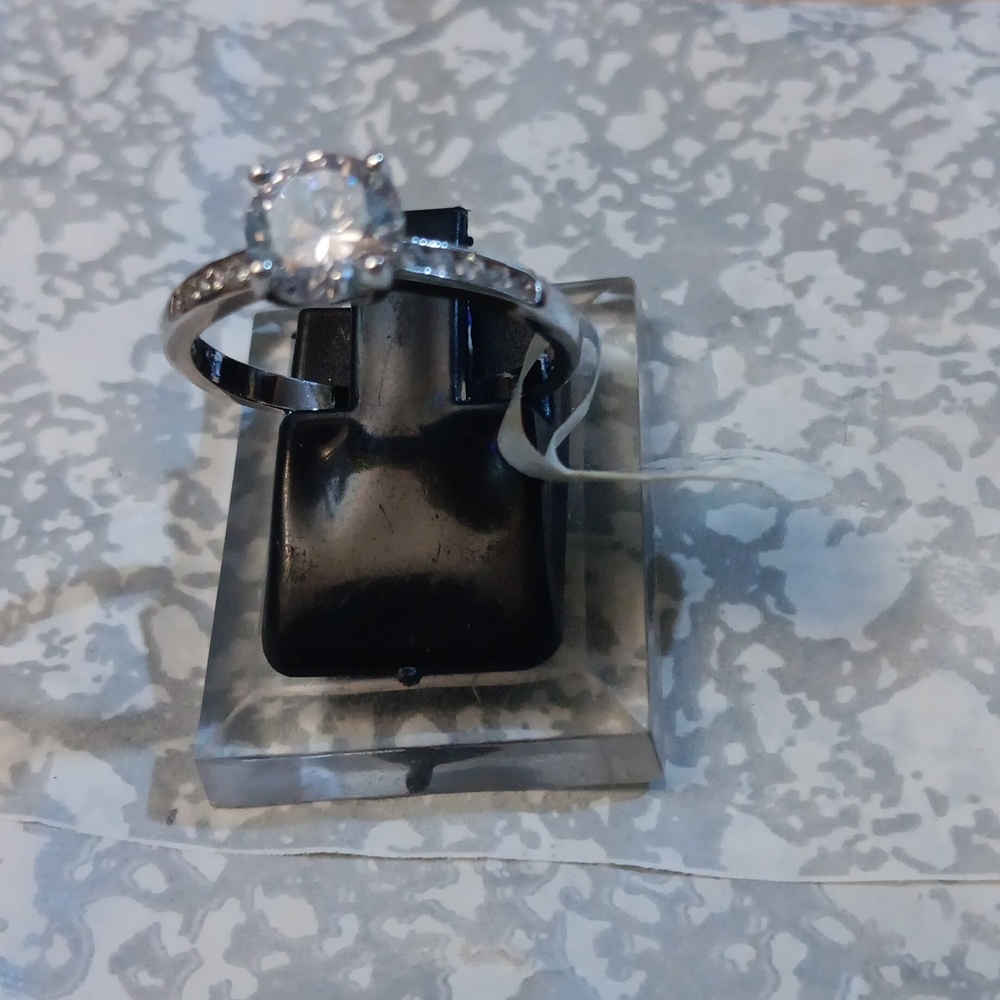 Wedding Ring Woman Sterling Silver 925 Size 8 Gem